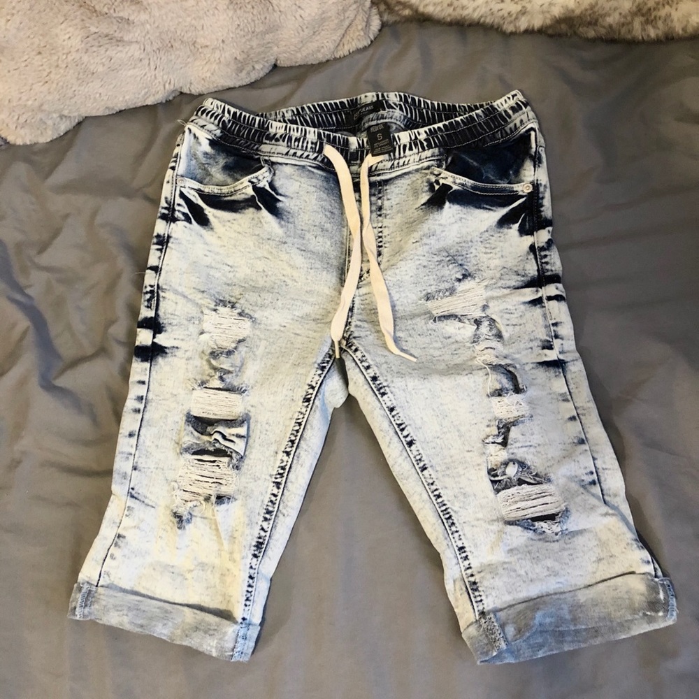 RedFox Jeans Distressed Capris